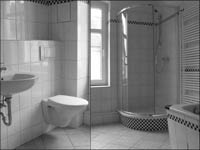 Bad mit Wanne und Dusche